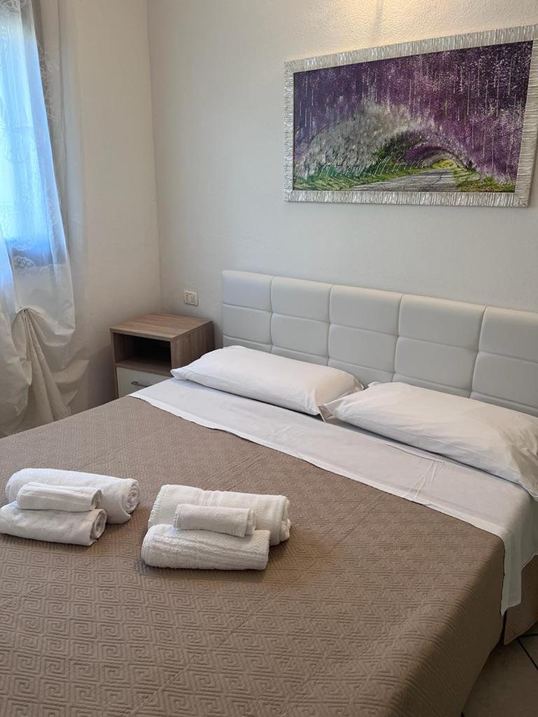 Appartamento Con Piscina Valledoria  Exteriör bild